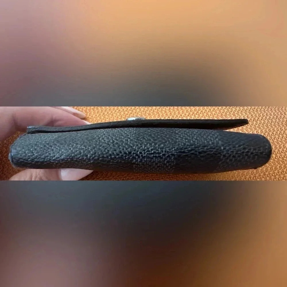 Authentic Louis Vuitton 6 Key Car Charm Holder Damier Graphite Preowned - Picture 2 of 9